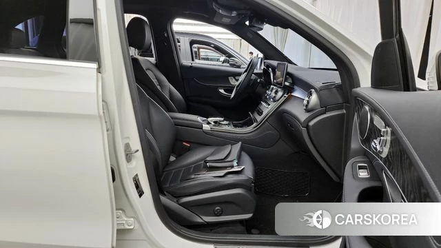 Mercedes-Benz GLC-Class X253 2018 Белый из Кореи, фото 2