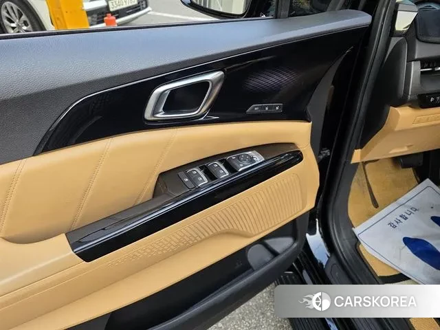 Kia Carnival 4th generation 2021 Черный из Кореи, фото 2