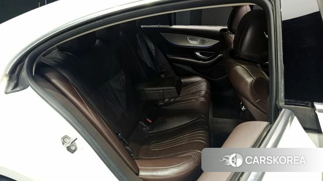 Mercedes-Benz CLS-Class C257 2018 Белый из Кореи, фото 2