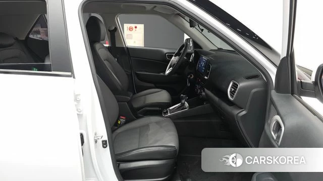 Hyundai Venue 2022 Белый из Кореи, фото 2