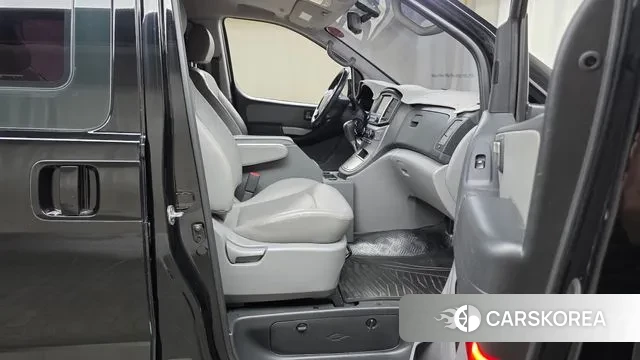 Hyundai The New Grand Starex 2019 Черный из Кореи, фото 2