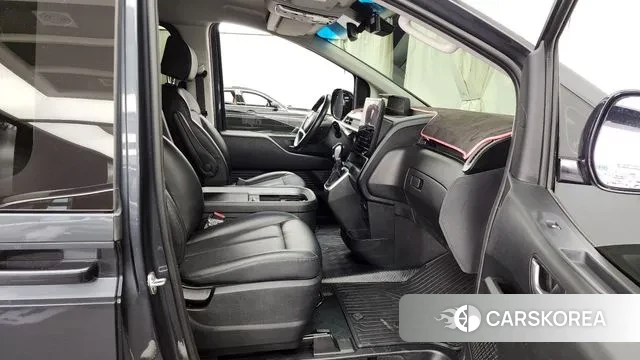 Hyundai Staria 2021 Серый из Кореи, фото 2