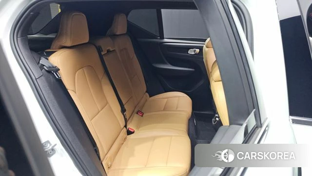 Volvo XC40 2020 Белый из Кореи, фото 2