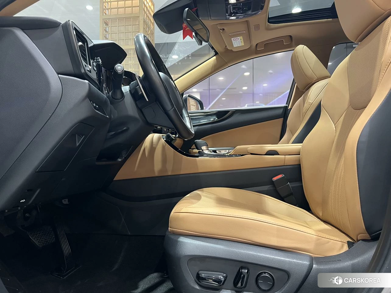 Lexus NX 2023 Серебристо-серый из Китая, фото 2