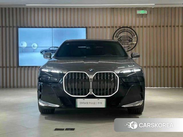 BMW i7 2024 Черный из Китая, фото 2