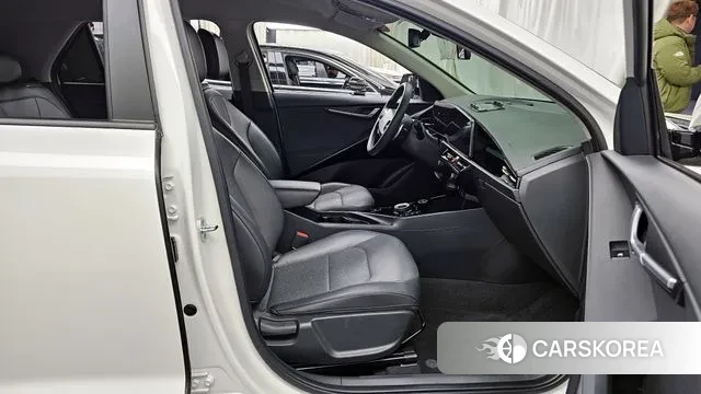 Kia Di Ol Nu Niro 2022 Белый из Кореи, фото 2