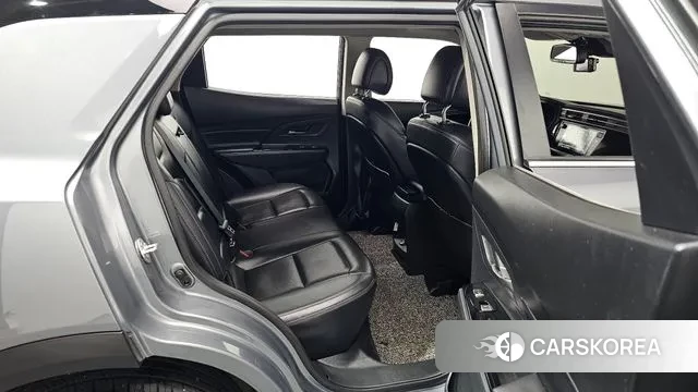 Ssangyong Beautiful Korando 2021 Серебристо-серый из Кореи, фото 2