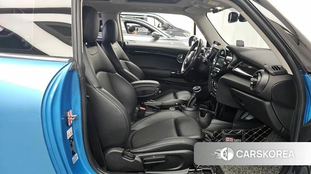 Mini Cooper 2018 Синий из Кореи, фото 2