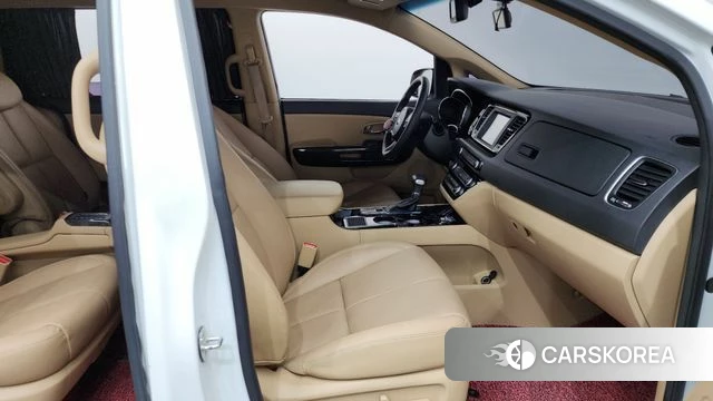 Kia The New Carnival 2018 Белый из Кореи, фото 2