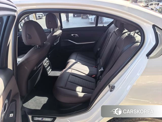 BMW 3 series 2021 Белый из Китая, фото 2