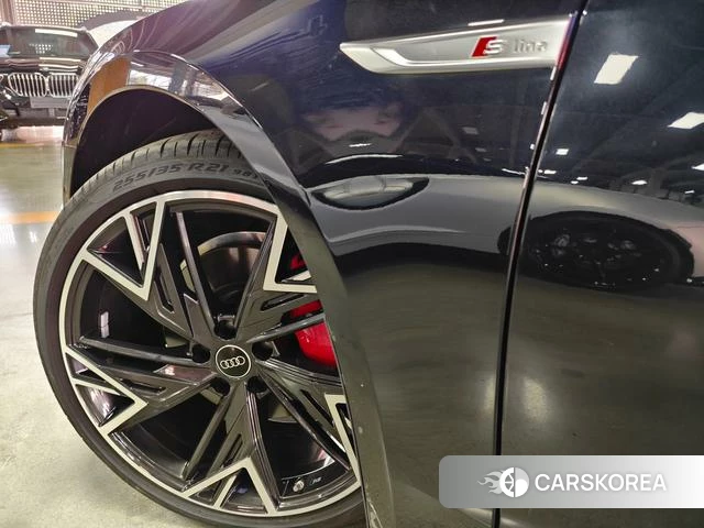 Audi A7L 2025 Черный из Китая, фото 2