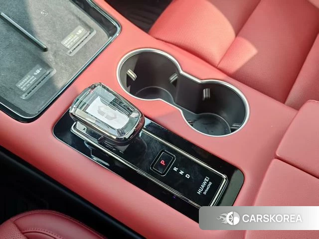 AITO Ask the world M5 2024 Серебристо-серый из Китая, фото 2