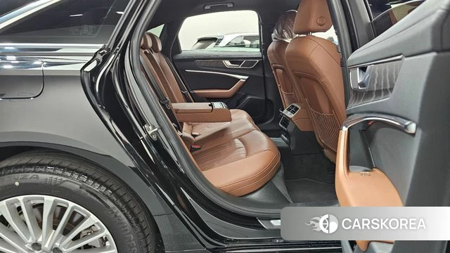 Audi A6 (C8) 2021 Черный из Кореи, фото 2