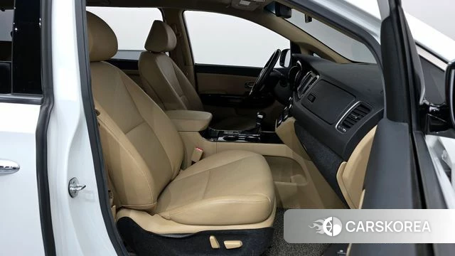 Kia The New Carnival 2018 Белый из Кореи, фото 2