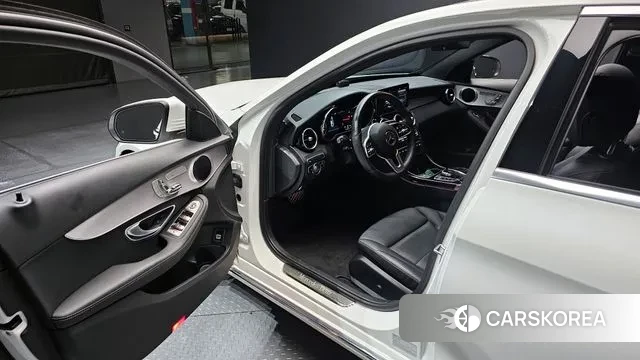 Mercedes-Benz C-Class W205 2020 Белый из Кореи, фото 2