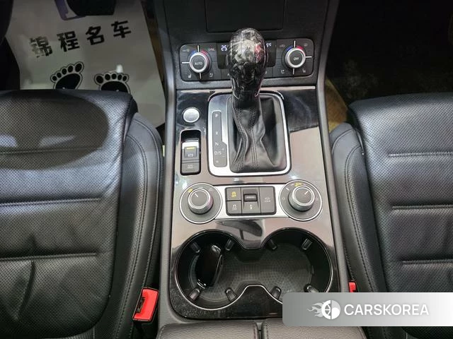 Volkswagen Touareg 2018 Синий из Китая, фото 2