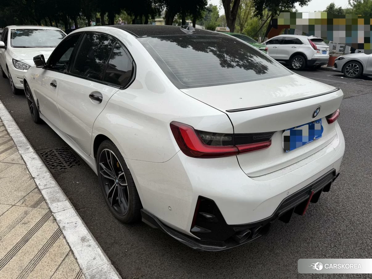 BMW 3 series 2022 Белый из Китая, фото 2