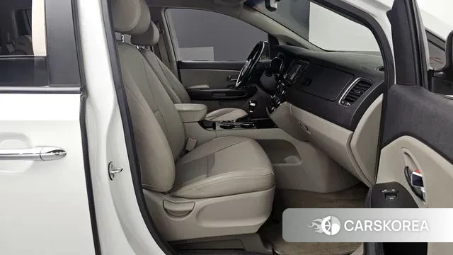 Kia The New Carnival 2019 Белый из Кореи, фото 2