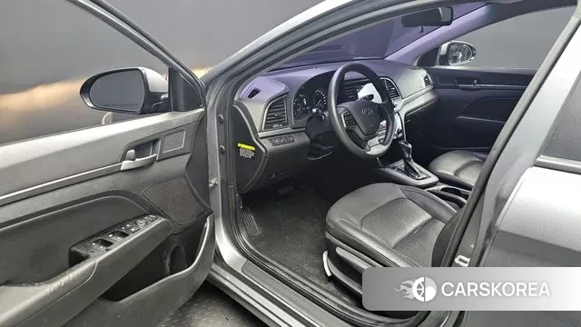 Hyundai Avante AD 2018 Серый из Кореи, фото 2