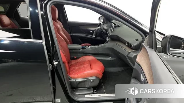 Peugeot 3008 second generation 2024 Черный из Кореи, фото 2