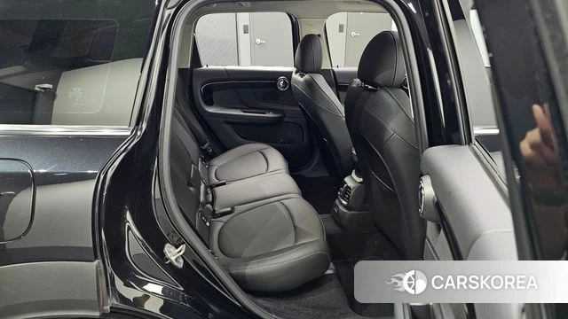 Mini Cooper Countryman 2023 Черный из Кореи, фото 2