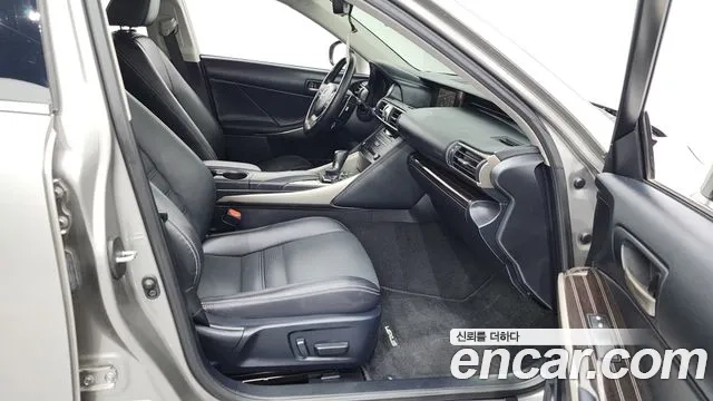 Lexus New IS300 id 2912714 из Кореи 2