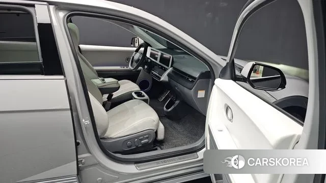 Hyundai Ionic 5 2021 Серебристо-серый из Кореи, фото 2