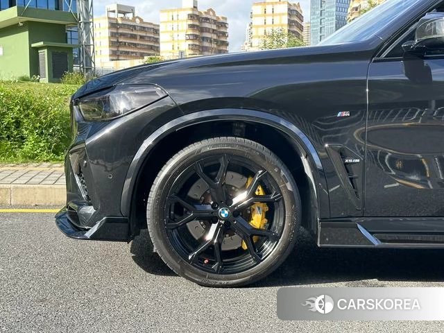 BMW X5 (imported) 2022 Черный из Китая, фото 2