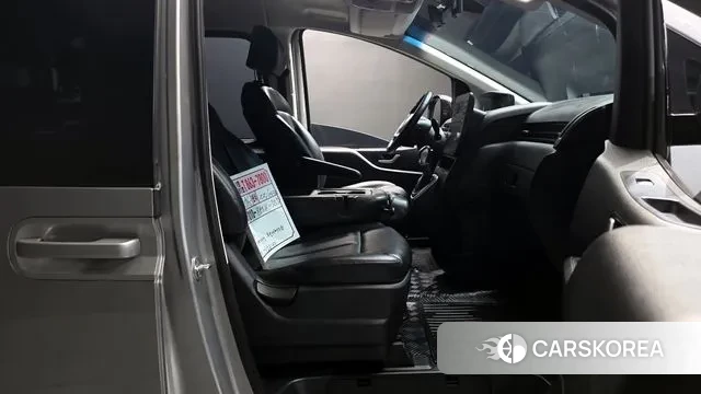 Hyundai Staria 2022 Серебряный из Кореи, фото 2