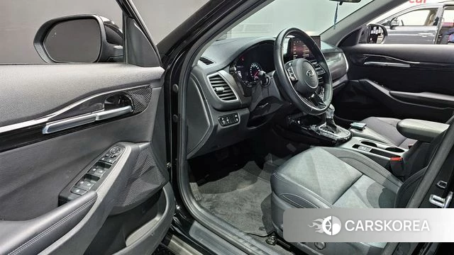 Kia Seltos 2021 Черный из Кореи, фото 2