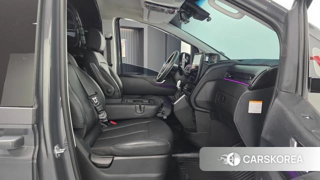 Hyundai Staria 2024 Серый из Кореи, фото 2