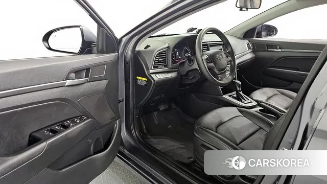 Hyundai Avante AD 2018 Серый из Кореи, фото 2