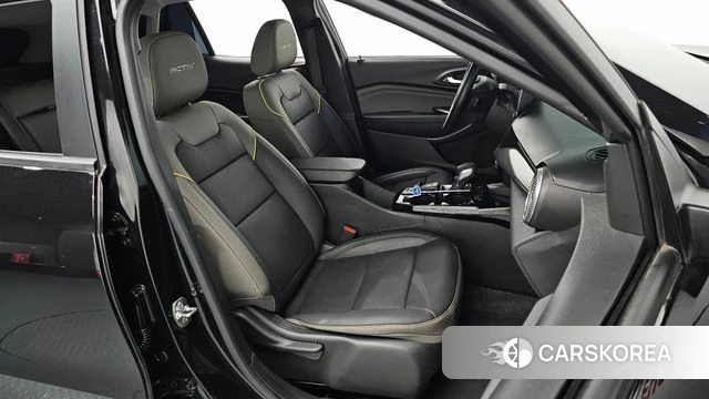 Chevrolet (GM Daewoo) Trax Crossover 2024 Черный из Кореи, фото 2