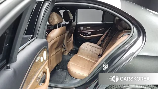Mercedes-Benz E-Class W213 2020 Серый из Кореи, фото 2