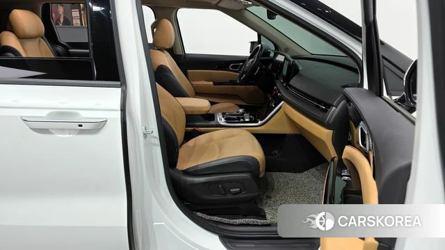 Kia Carnival 4th generation 2022 Белый из Кореи, фото 2