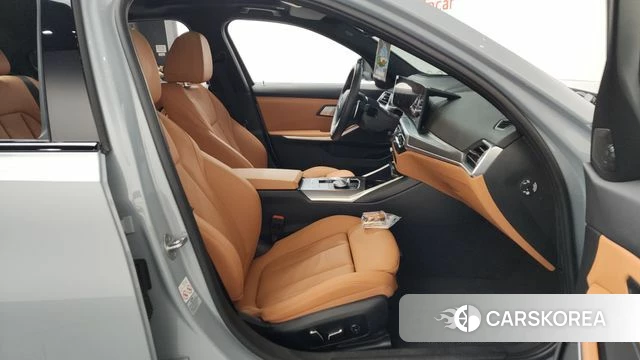 BMW 3 Series (G20) 2024 Цвет галактики из Кореи, фото 2