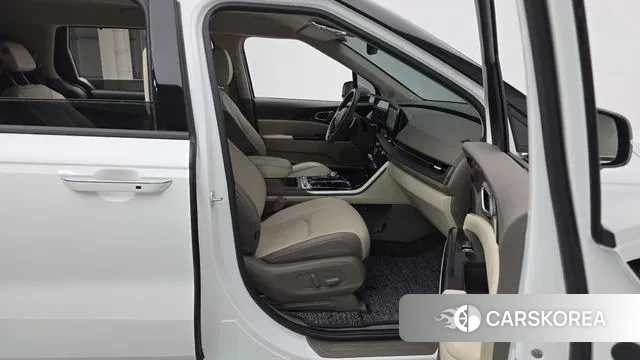 Kia Carnival 4th generation 2023 Белый из Кореи, фото 2