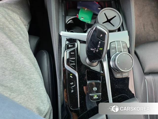 BMW 6 Series GT (G32) 2023 Черный из Кореи, фото 2