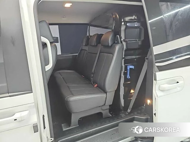 Hyundai Staria 2022 Белый из Кореи, фото 2