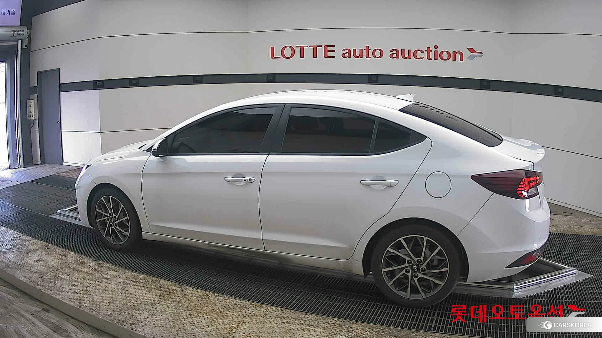 Hyundai Avante 2020 Polar White из Кореи, фото 2