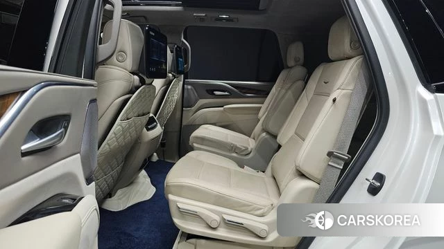 Cadillac Escalade 5th Generation 2022 Белый из Кореи, фото 2
