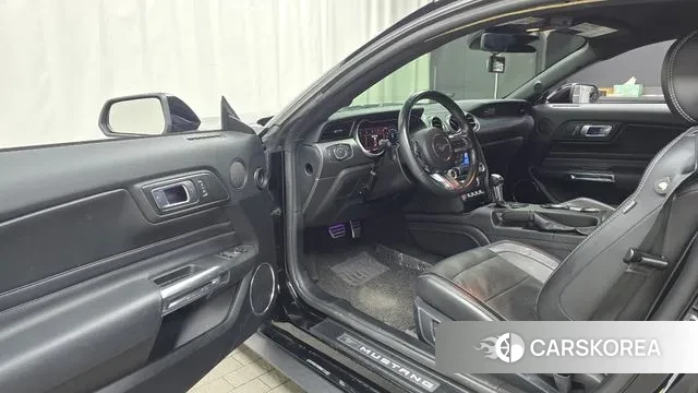 Ford Mustang 2020 Черный из Кореи, фото 2