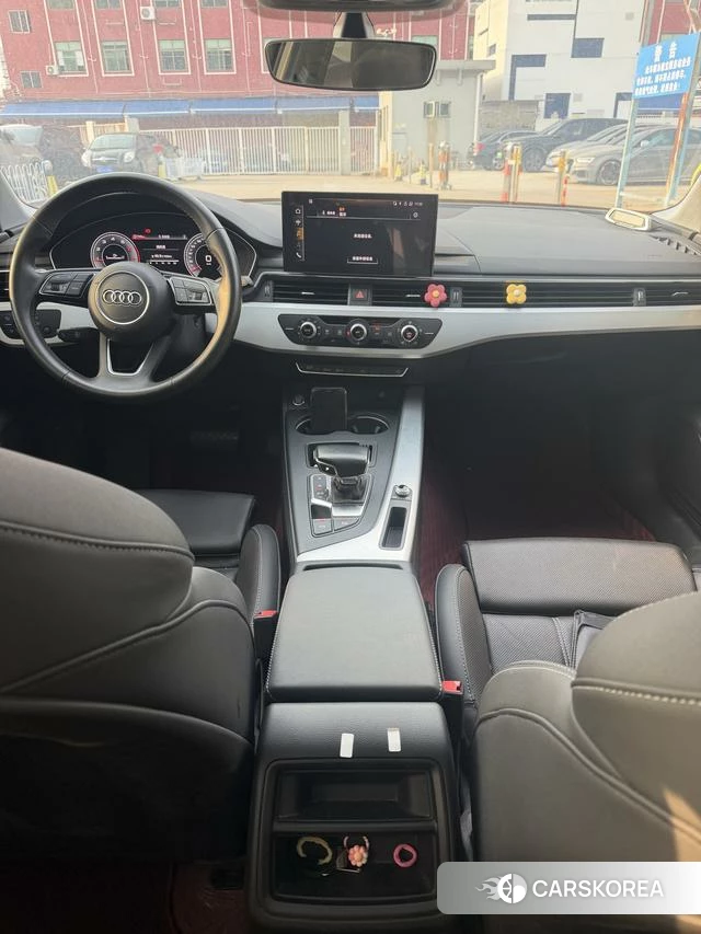 Audi A4L 2021 Темно-серый из Китая, фото 2