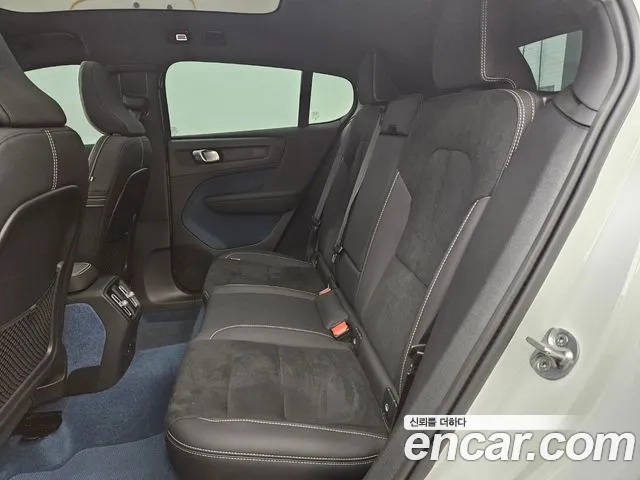 Volvo C40 Richards 2024 Белый из Кореи, фото 2