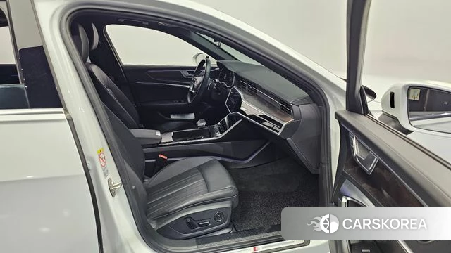 Audi A6 (C8) 2023 Белый из Кореи, фото 2