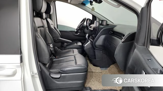 Hyundai Staria 2021 Белый из Кореи, фото 2