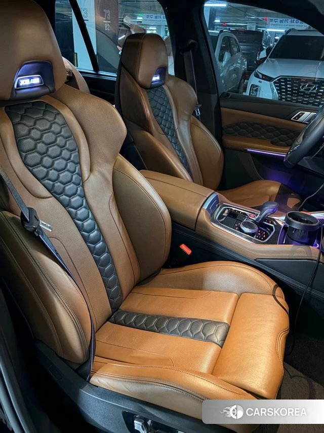 BMW X5M (G05) 2020 Черный из Кореи, фото 2
