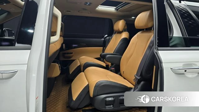 Kia Carnival 4th generation 2023 Белый из Кореи, фото 2