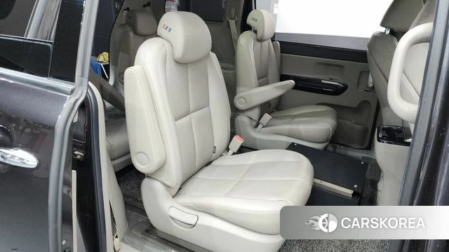 Kia The New Carnival 2020 Серый из Кореи, фото 2