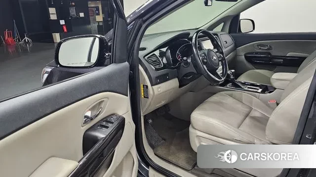 Kia The New Carnival 2018 Серый из Кореи, фото 2